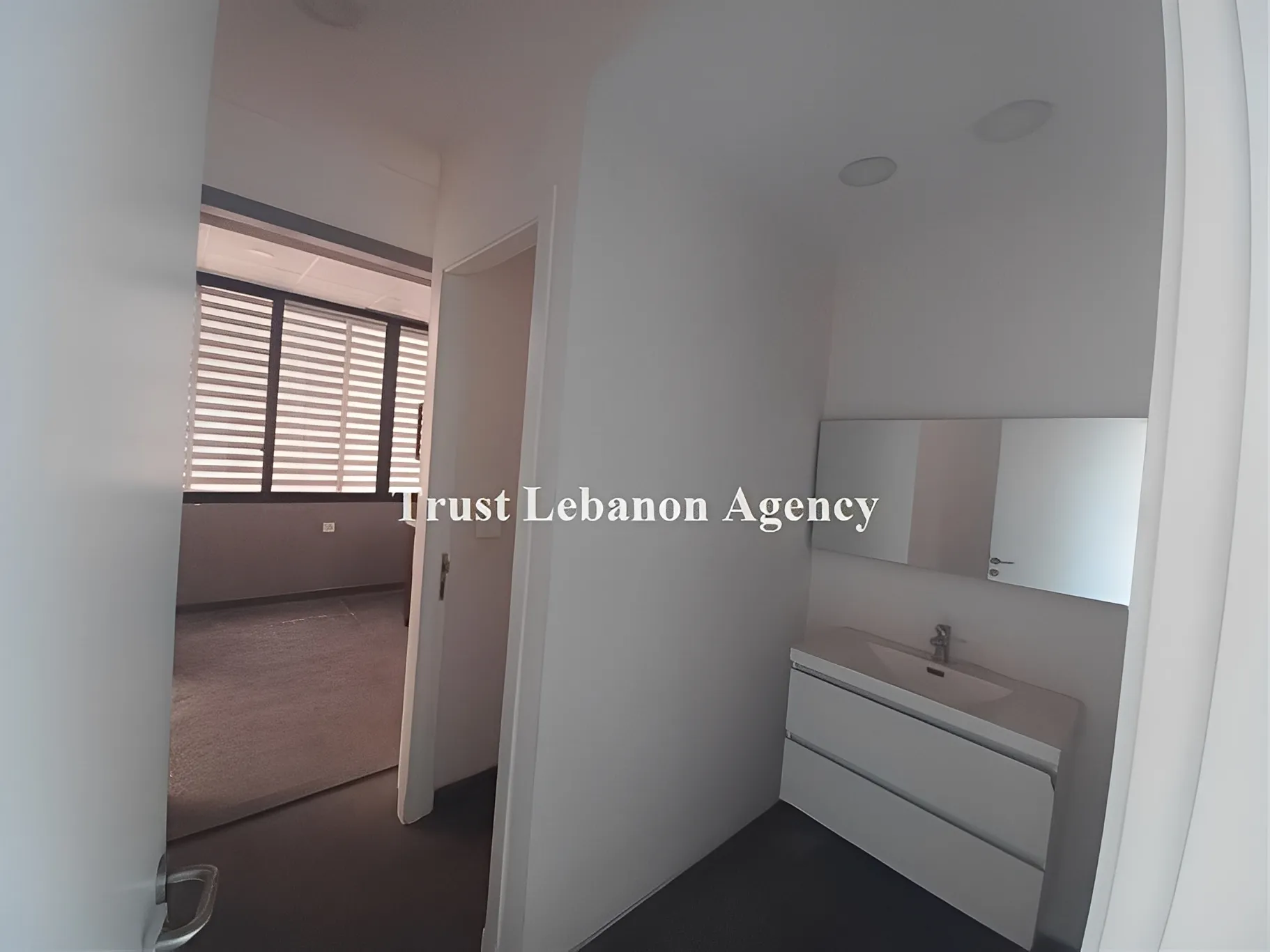 Office for rent in Beirut, Badaro