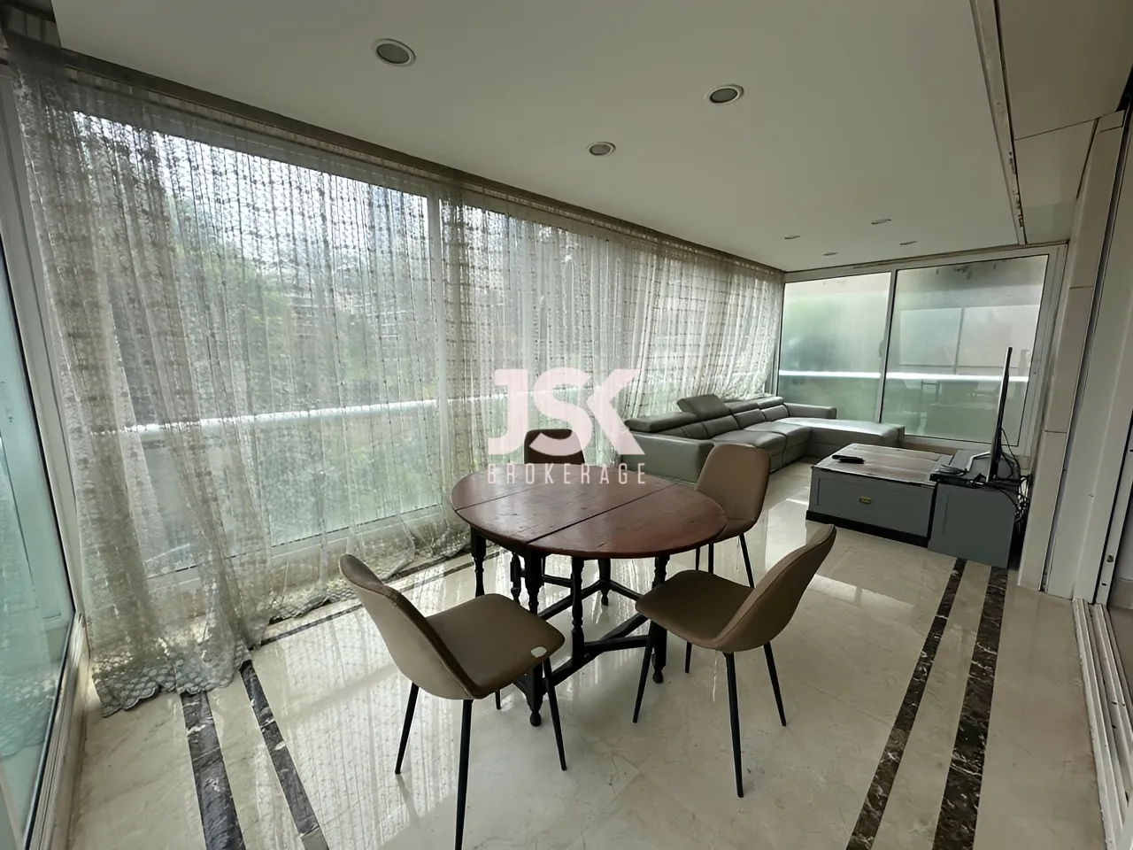 Apartment for Sale in Ras Beirut - 3 bed, 4 bath