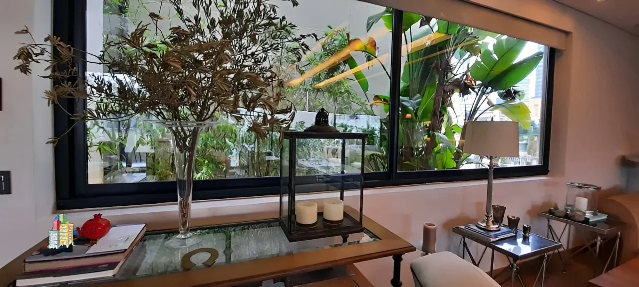Apartment for Sale in Achrafieh - 3 bed, 4 bath