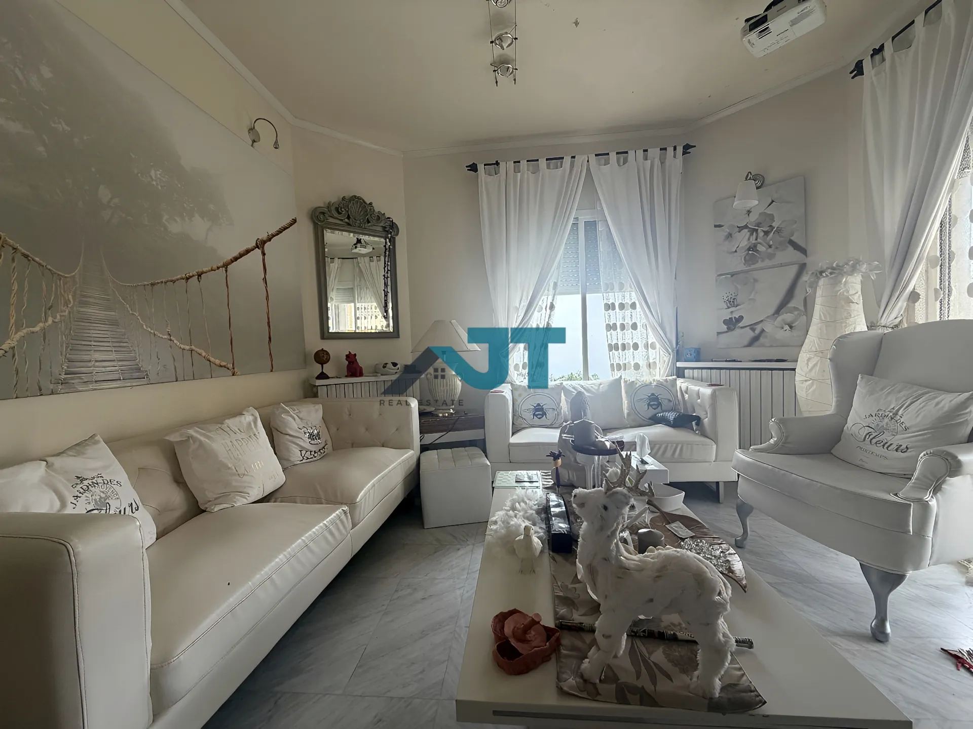 Apartment for sale in Baabdat