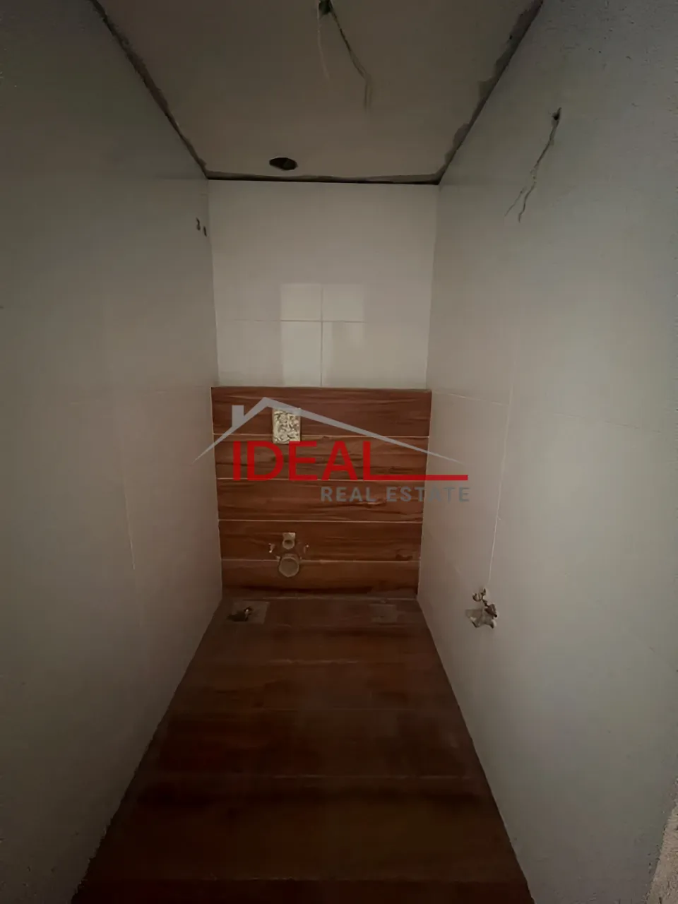 Apartment for sale in Haret Sakher, Lebanon - 3 bed, 5 bath