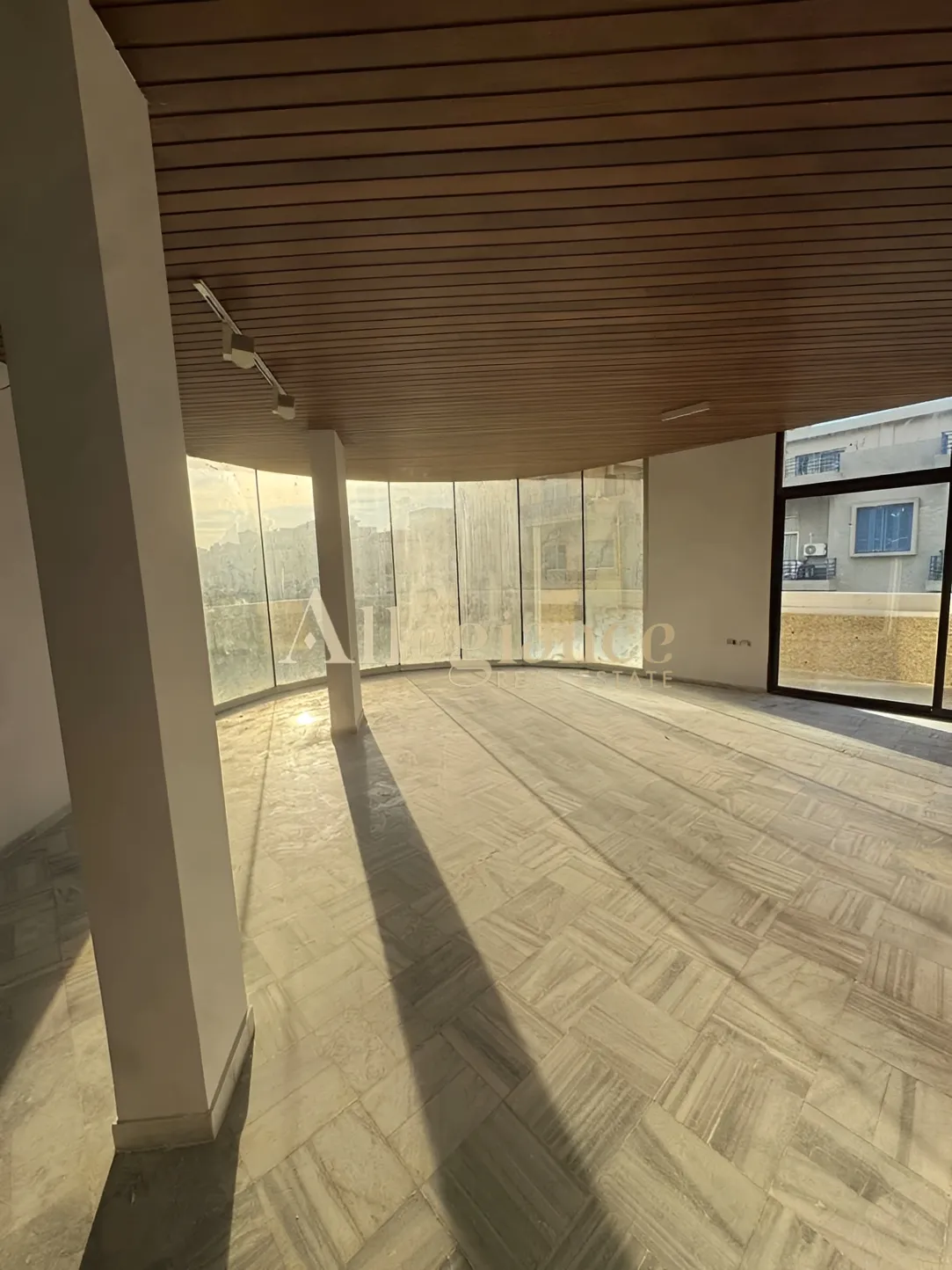 Office for rent in Jounieh