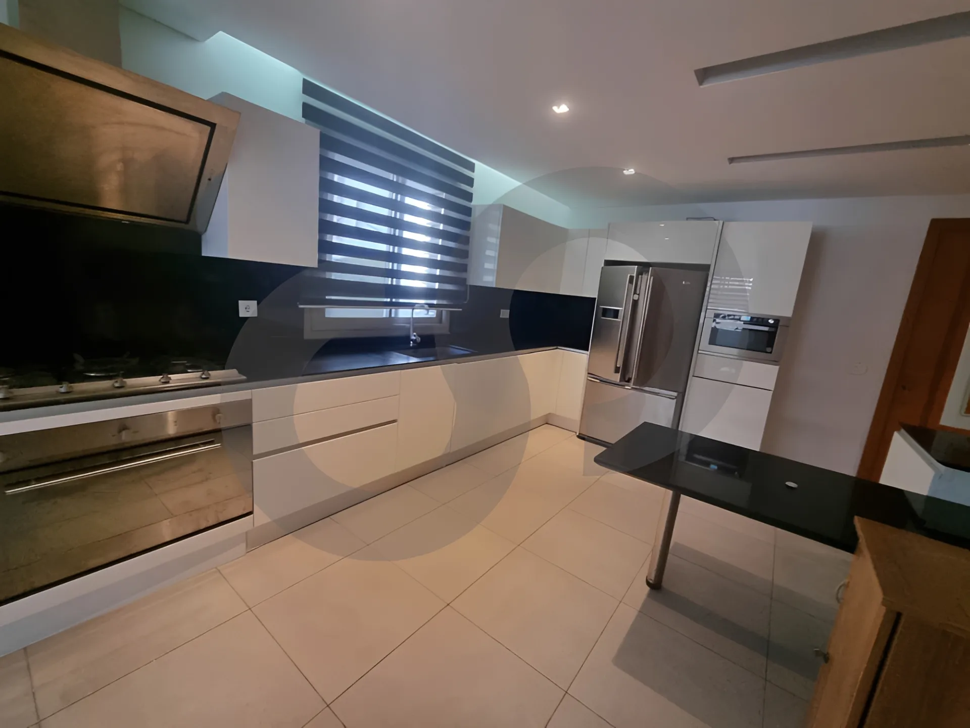 Apartment for Sale in Tallet El Khayyat - 4 bed, 6 bath