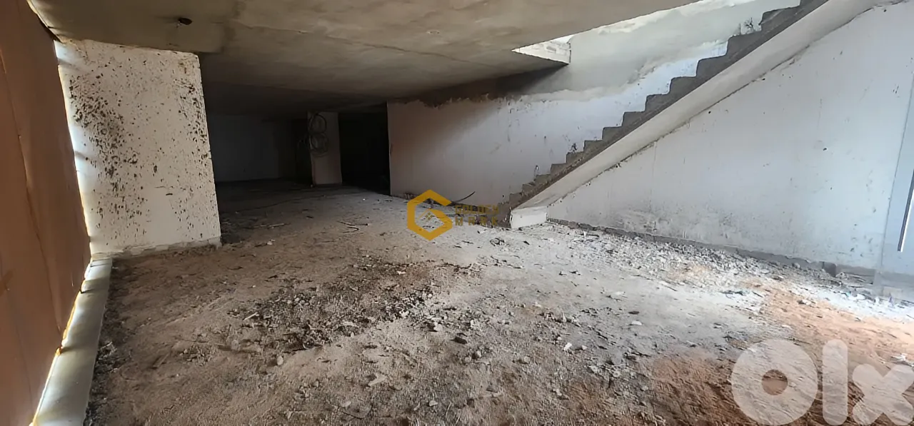 Showroom for sale in Baouchriyeh