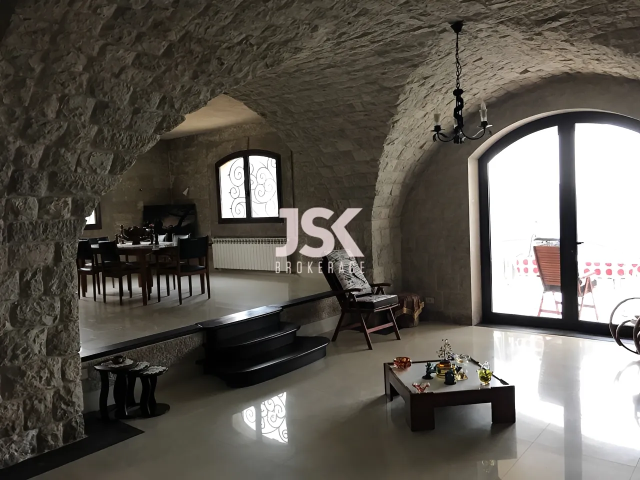 Villa for Sale in Ajaltoun