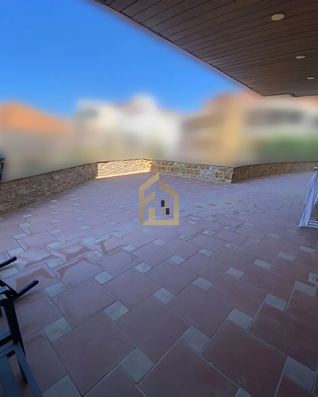 Apartment for sale in Ballouneh, Lebanon - 3 bed, 4 bath