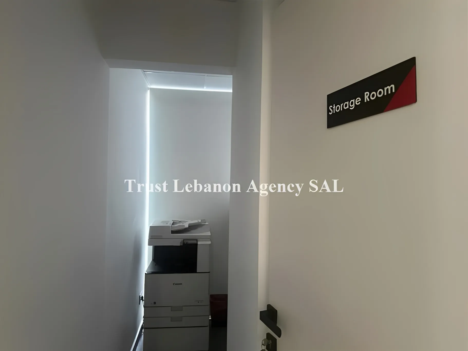Office for sale in Baabda, Sin El Fil