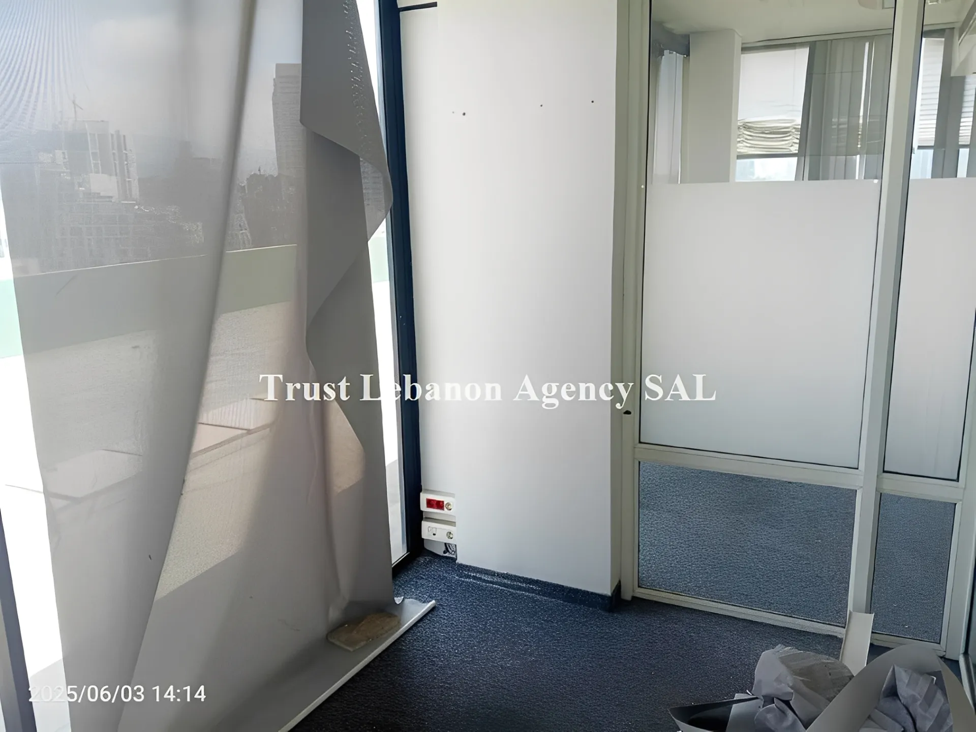 Office for rent in Beirut, Corniche El Nahr