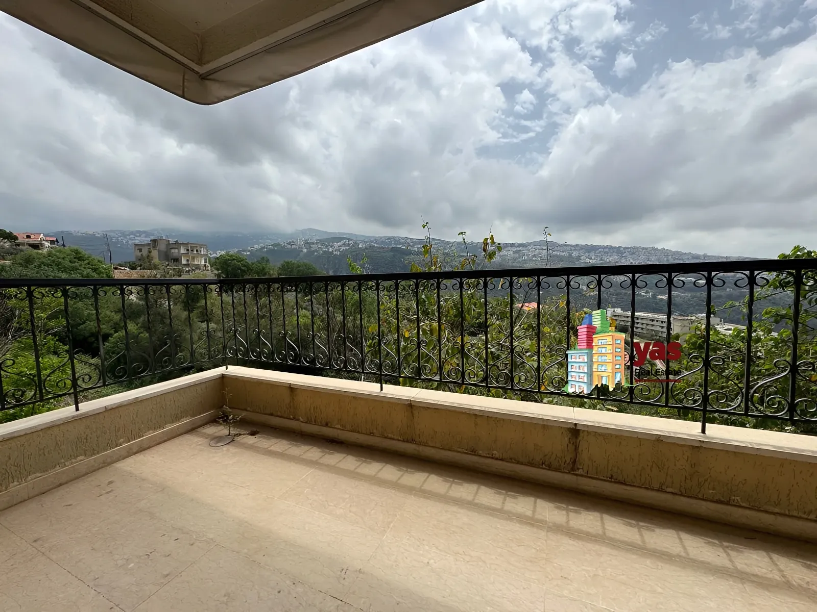Apartment for Sale in Ajaltoun