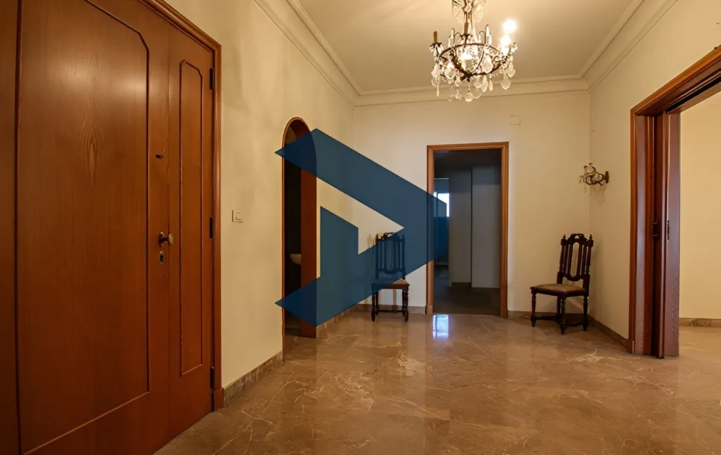 Apartment for sale in Kraytem, Beirut, Lebanon - 4 bed, 5 bath