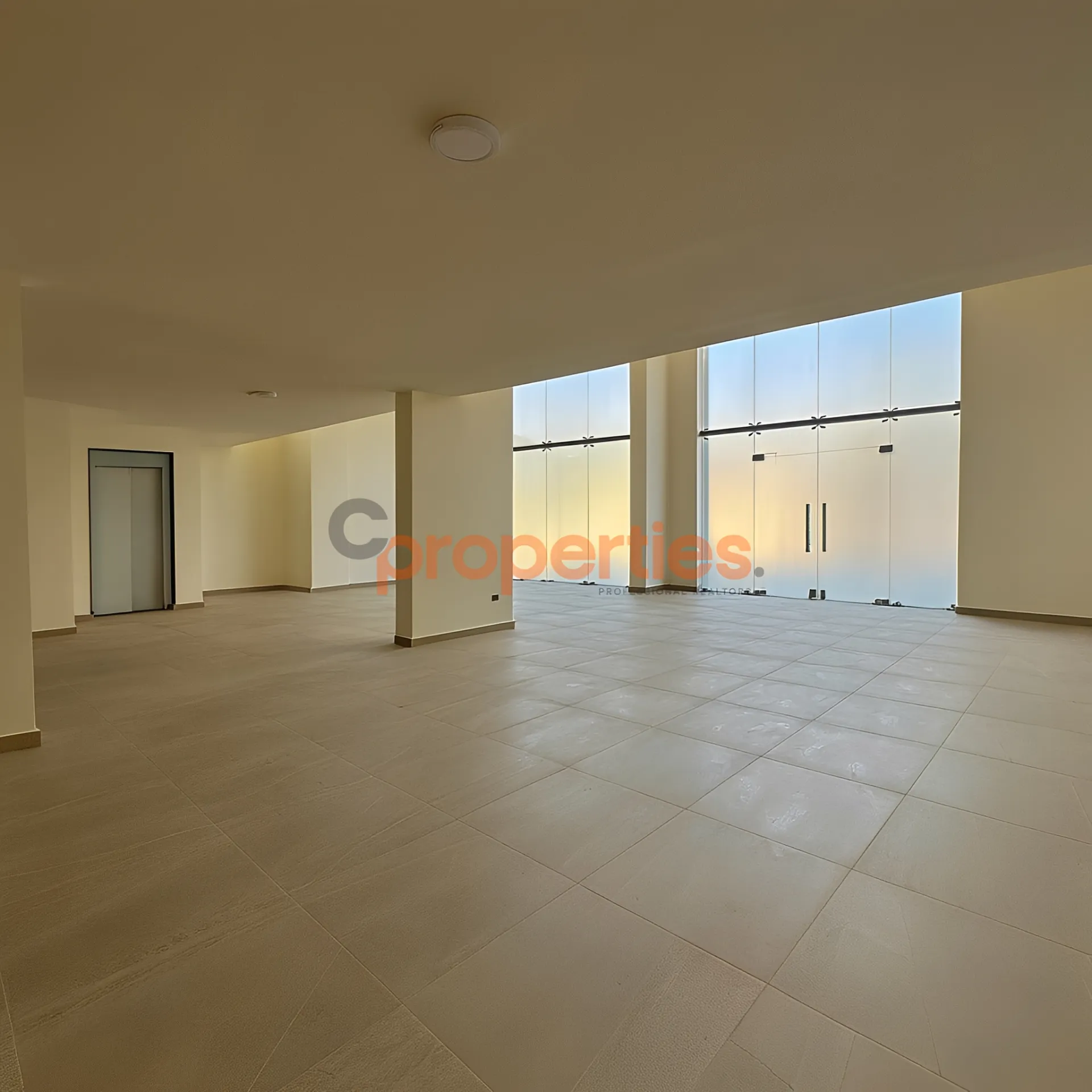 Showroom for Sale in Beit Meri