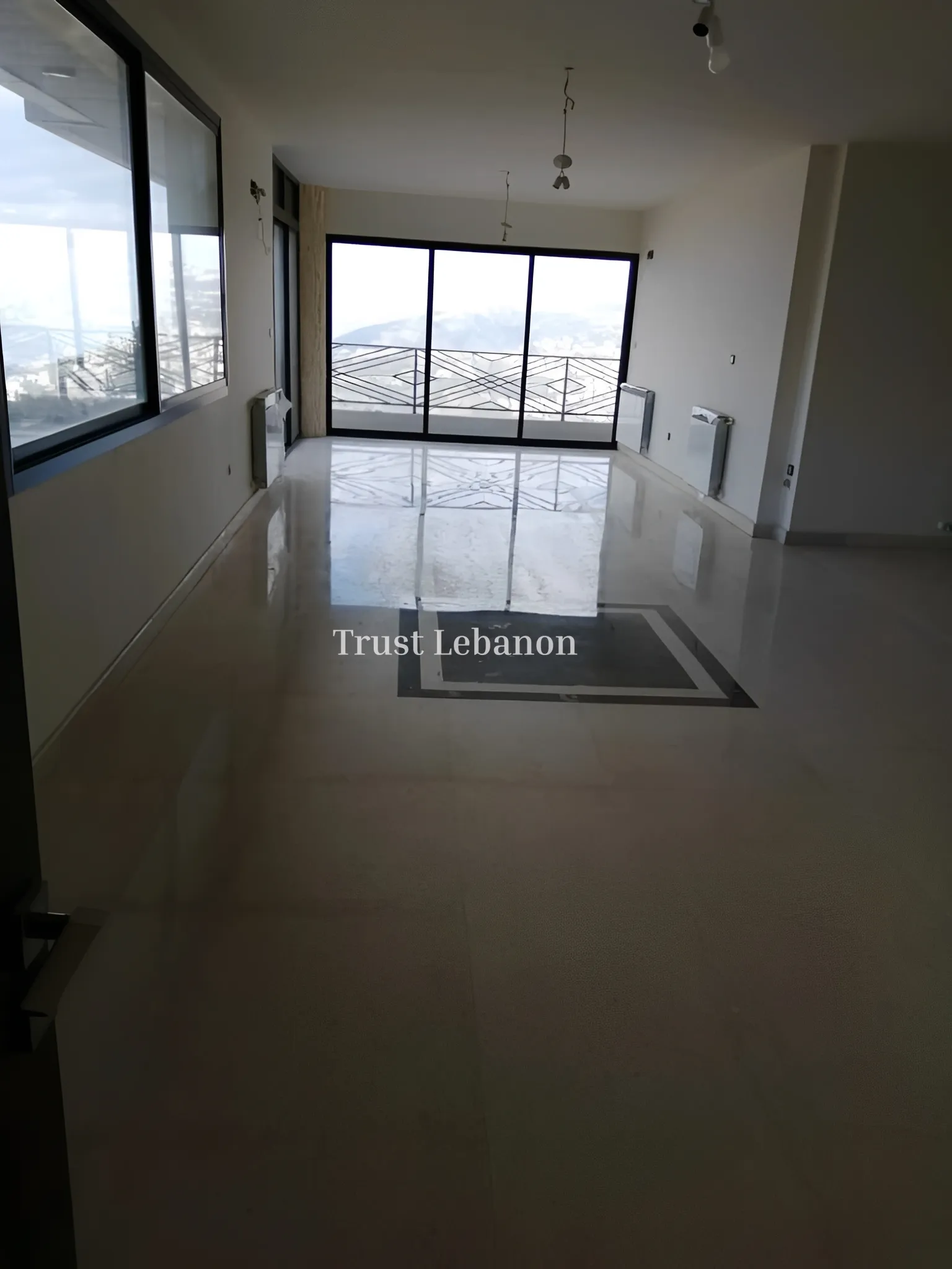 Apartment for sale in Mazraat Yachoua, Lebanon - 4 bed, 4 bath
