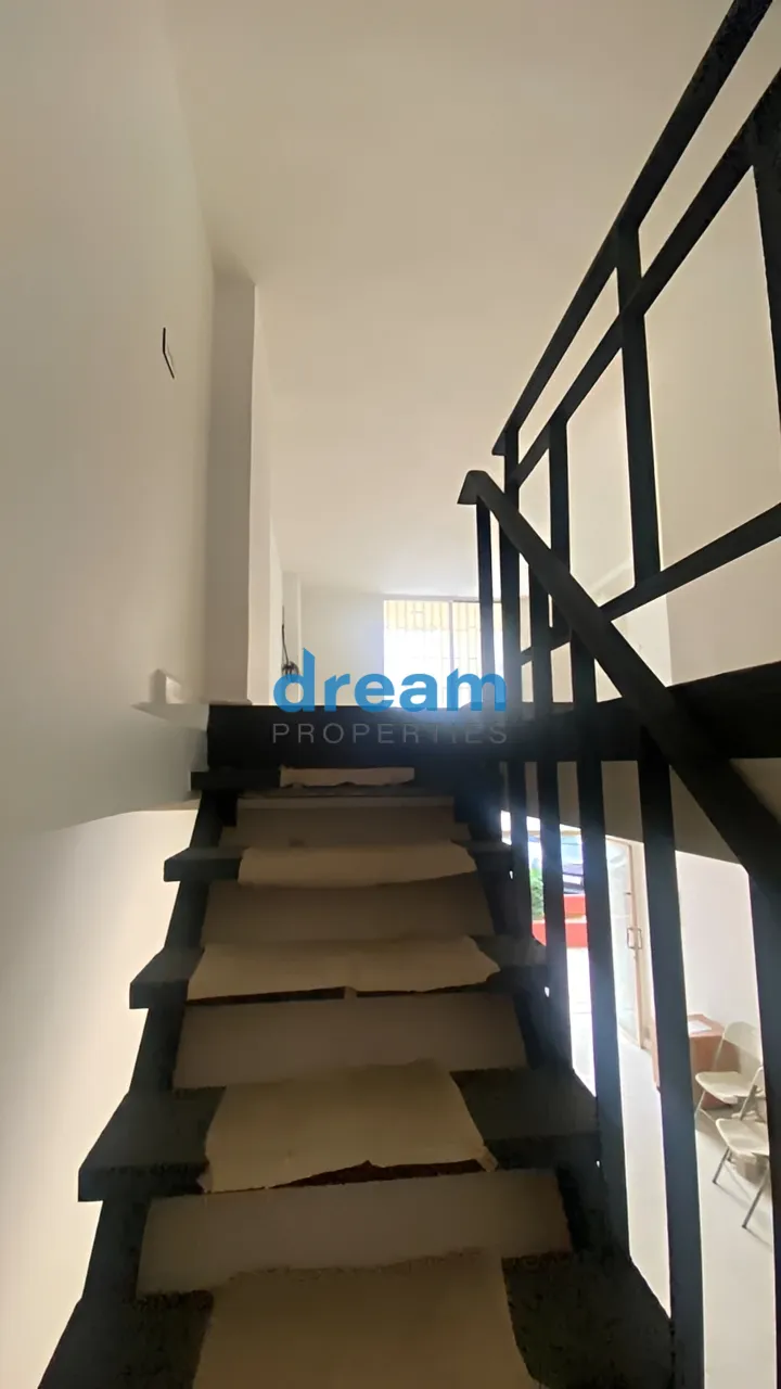 Shop for rent in Dekwaneh