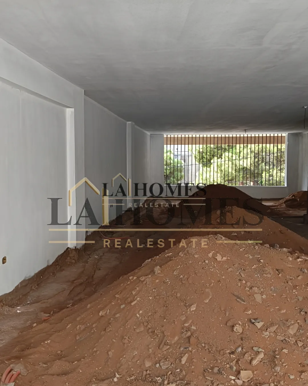 Office for sale in Horch Tabet