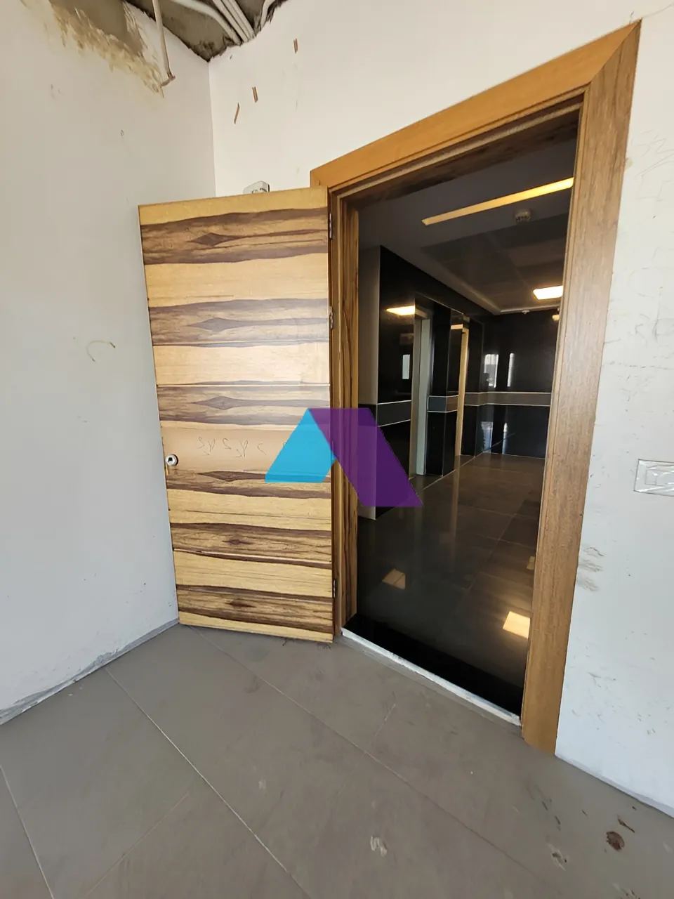 Office for Sale in Baouchriyeh