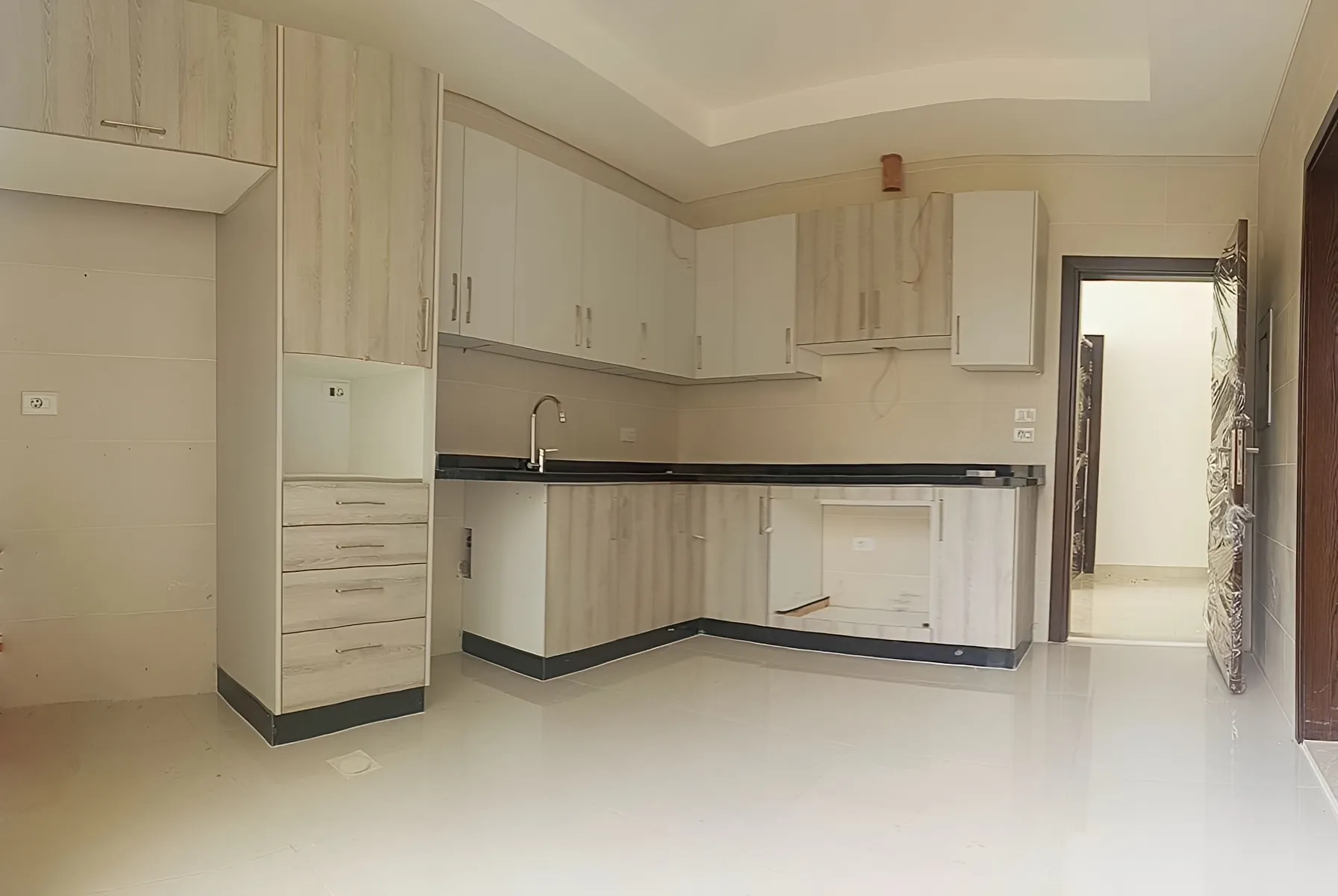 Apartment for Sale in Dohat el Hoss - 3 bed, 4 bath