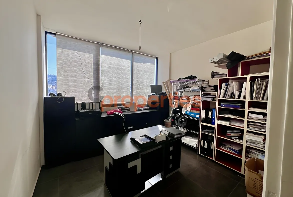 Office for sale in Dekwaneh