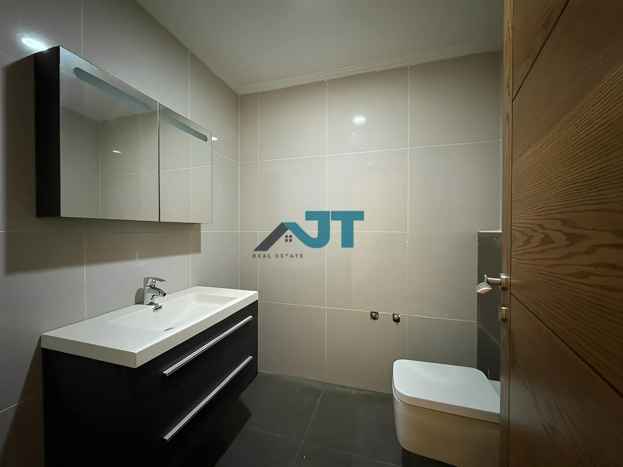 Apartment for Sale in Metn, Rabweh - 3 bed, 4 bath