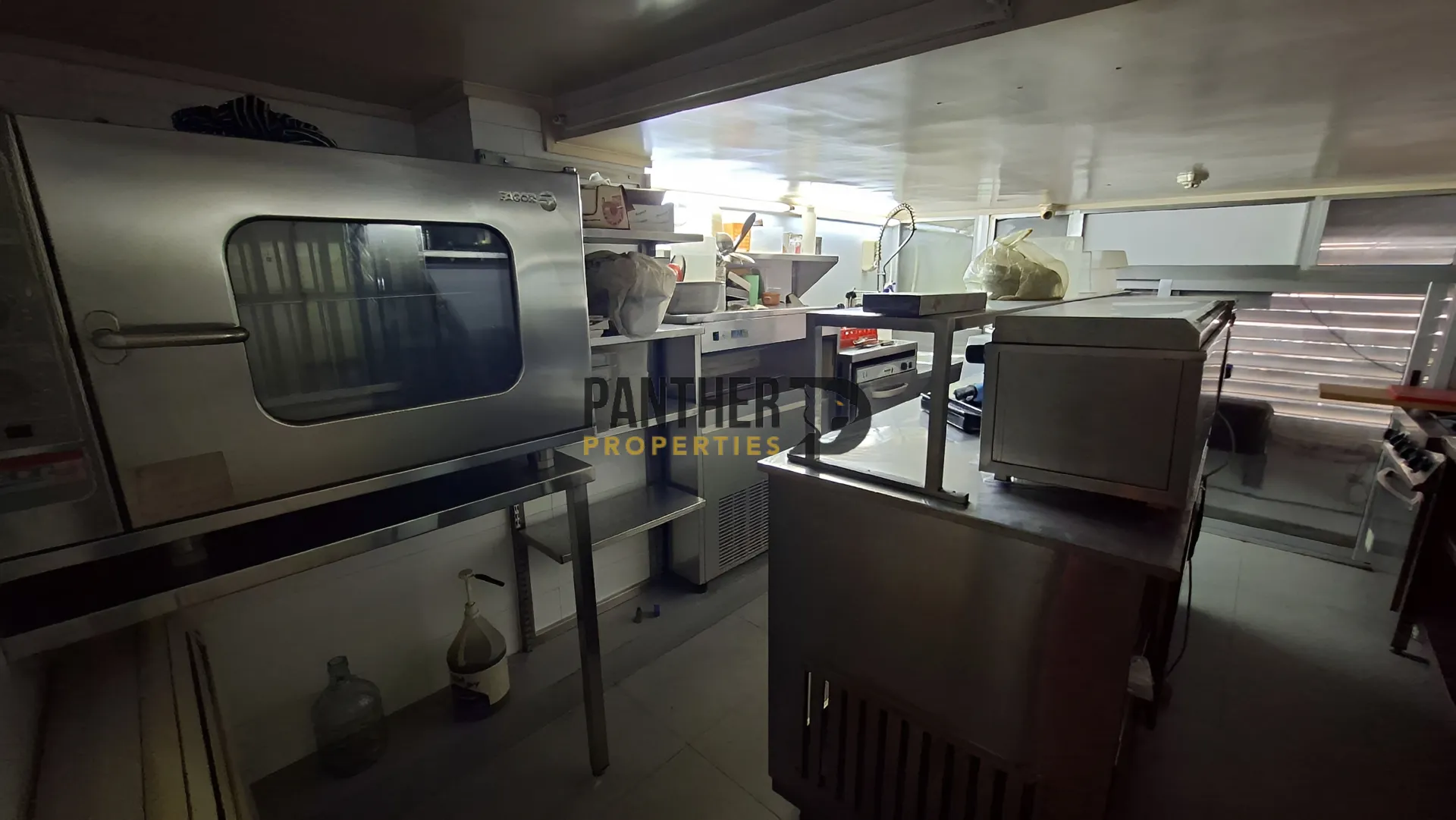 Restaurant for rent in Bourj hammoud