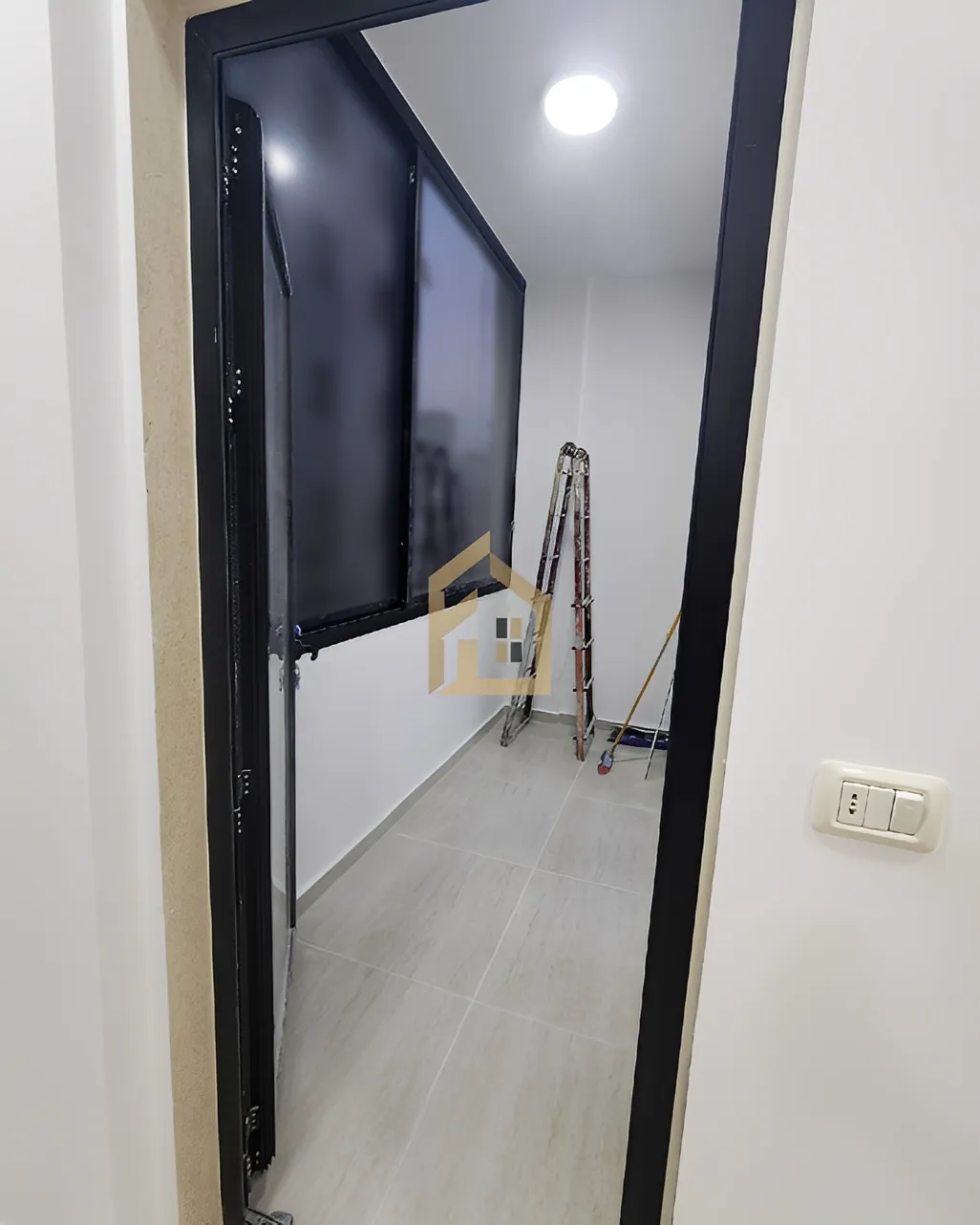 Apartment for Sale in Baouchriyeh, Lebanon - 2 bed, 1 bath