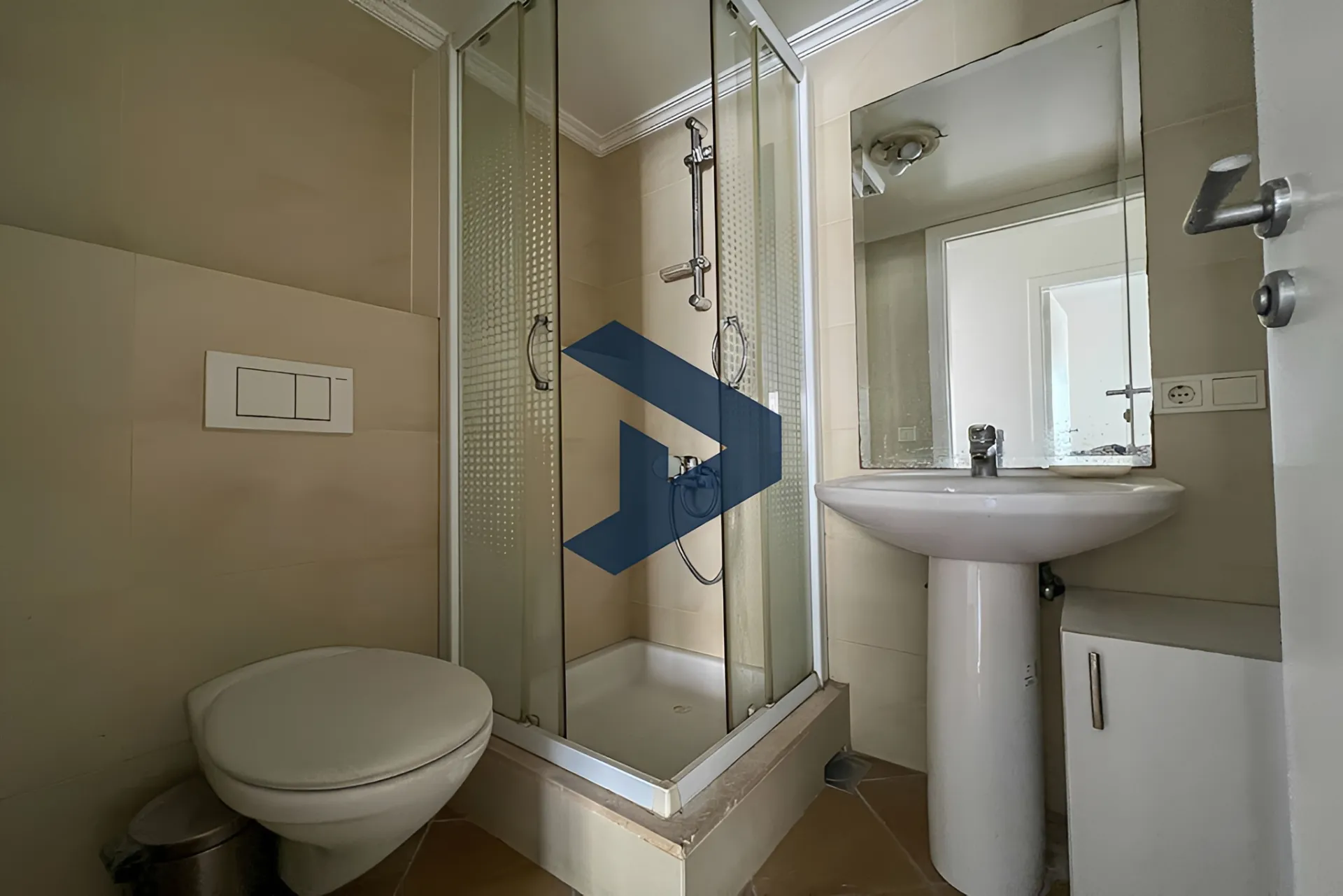 Apartment for rent in Caree d'or, Achrafieh, Lebanon