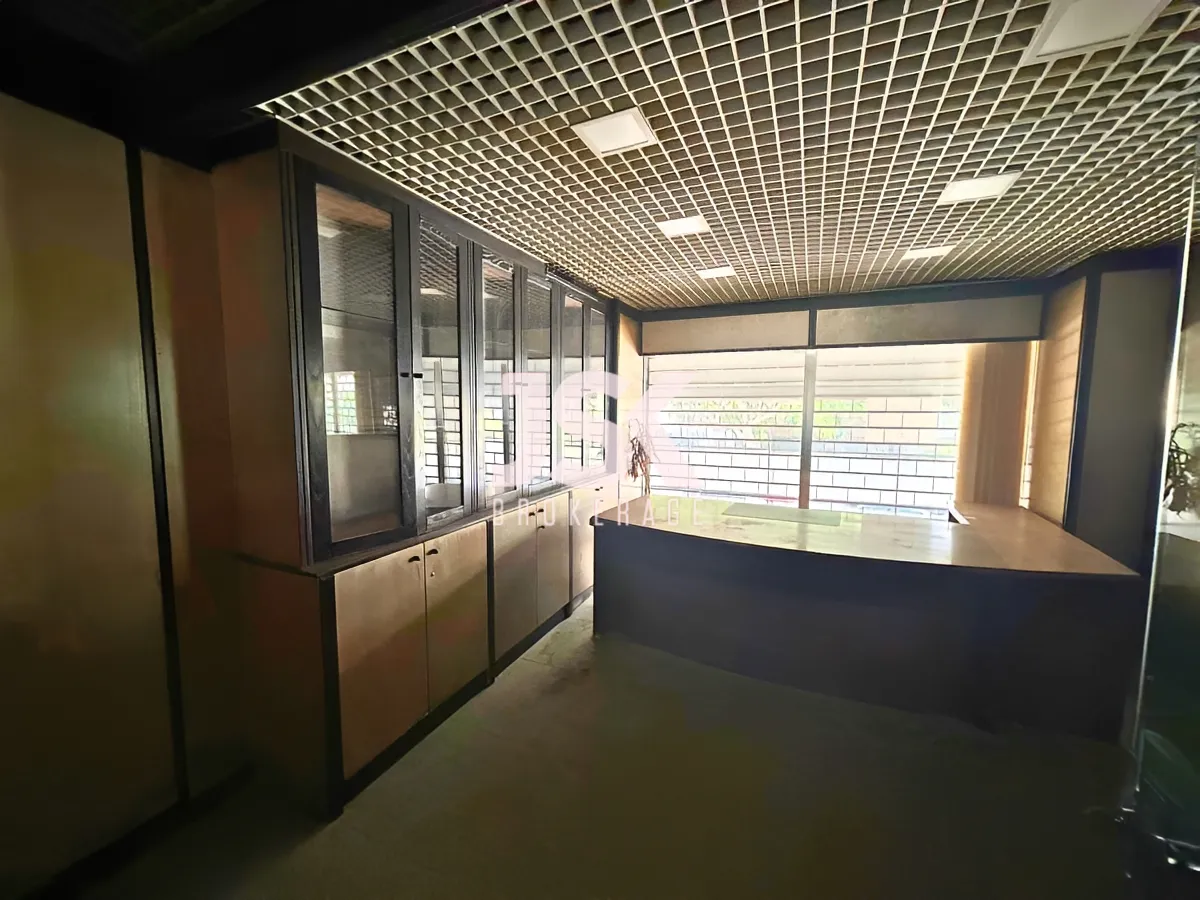 Office for Sale in Badaro