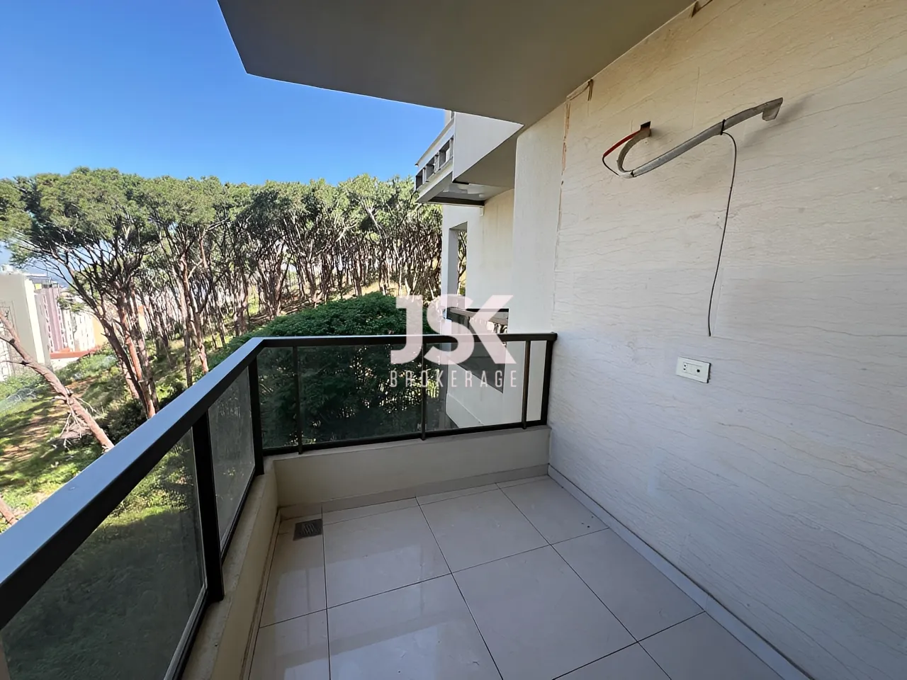 Apartment for Sale in Dekwaneh
