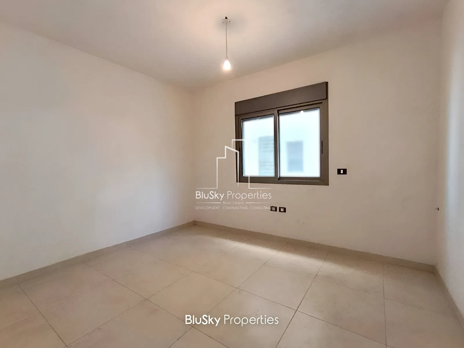 Apartment for Sale in Haret Sakher