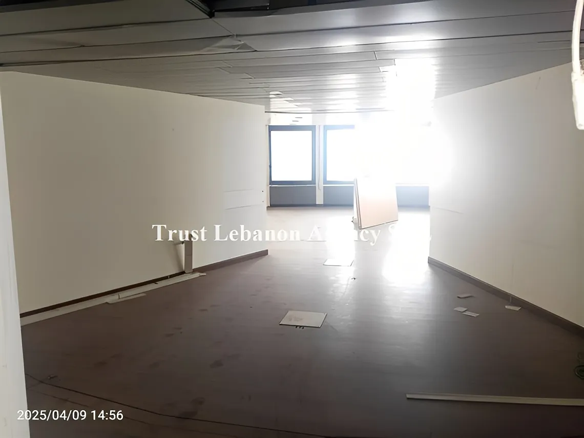 Office for rent in Beirut, Mina El Hosn