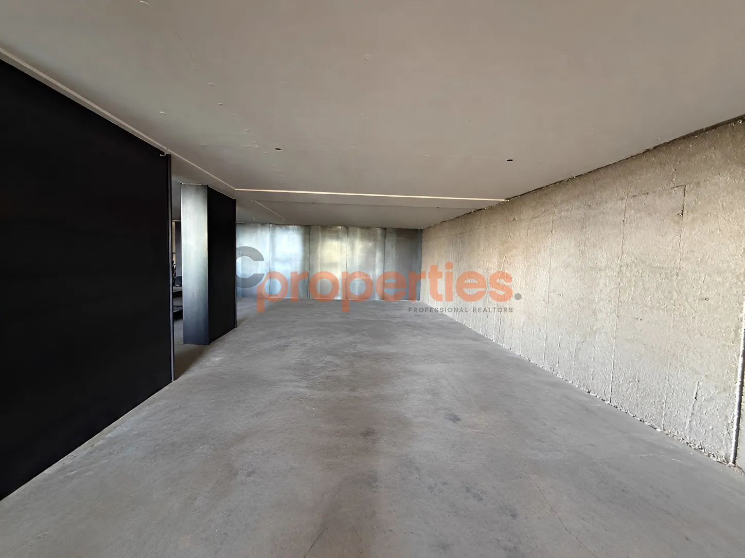 Showroom for Rent in Achrafieh