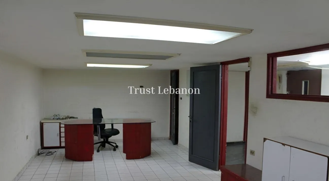 Warehouse for sale in Salim Salam, Bayrut, Lebanon