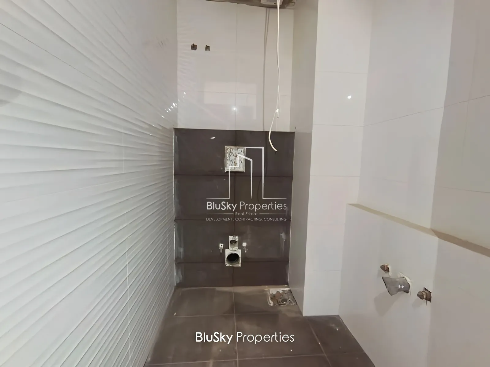Apartment for Sale in Haret Sakher