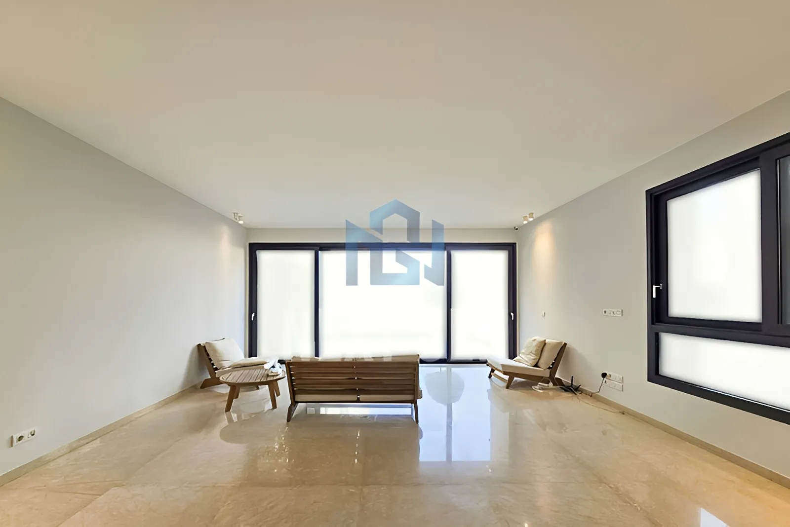 Apartment for Sale in Achrafieh - 2 bed, 4 bath