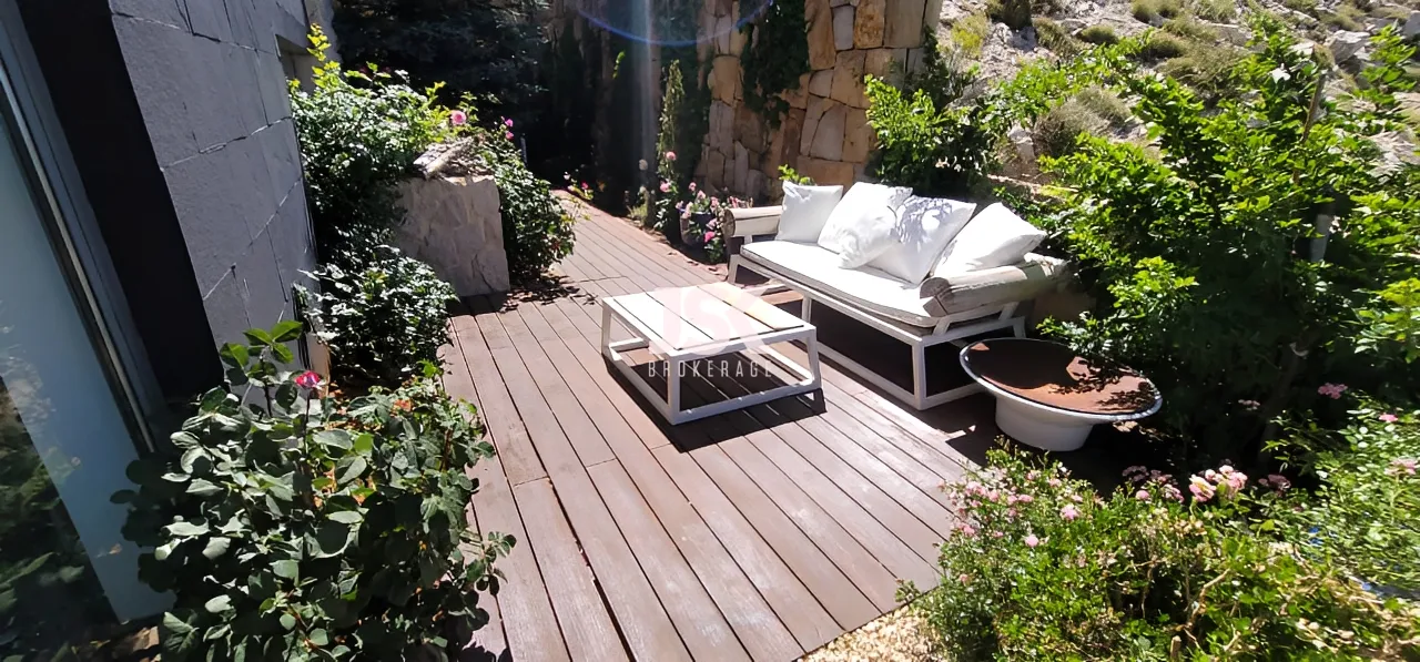 Triplex for Sale in Ouyoun