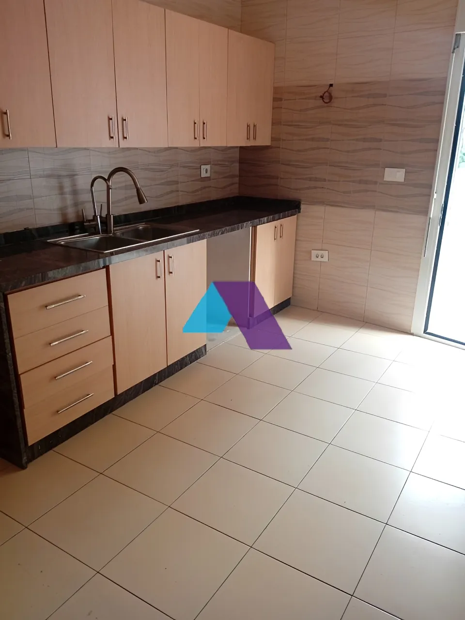 Apartment for Sale in Qornet El Hamra
