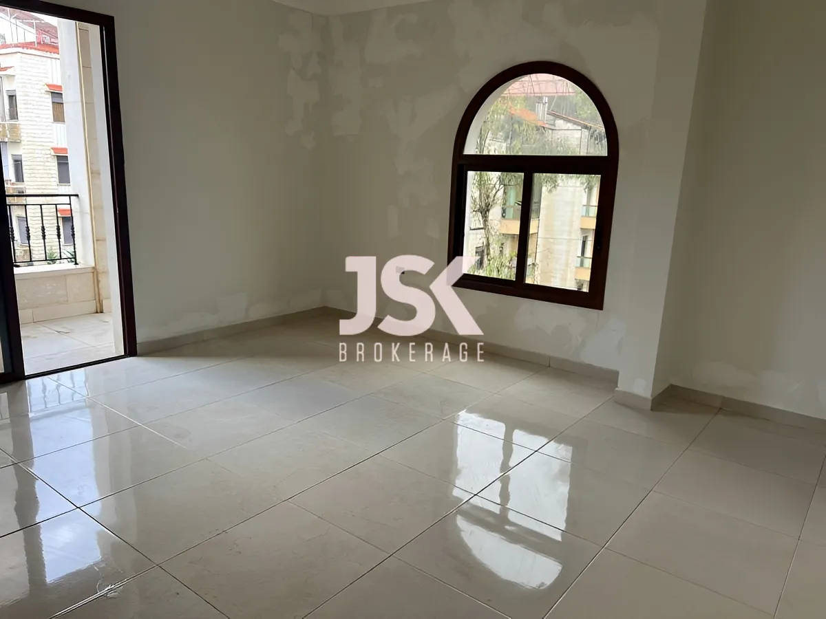 Apartment for Sale in Aley, Lebanon - 4 bed, 3 bath