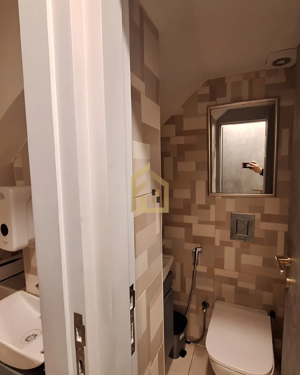 Shop for rent in Achrafieh, Beirut, Lebanon