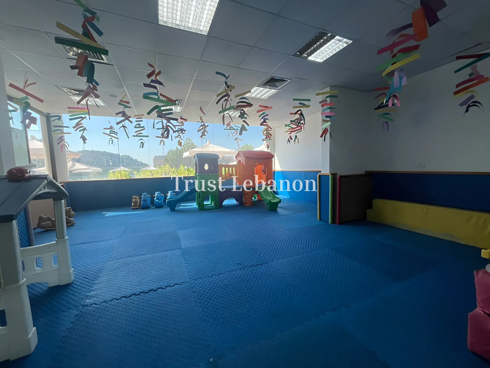 Office for rent in Zikrit