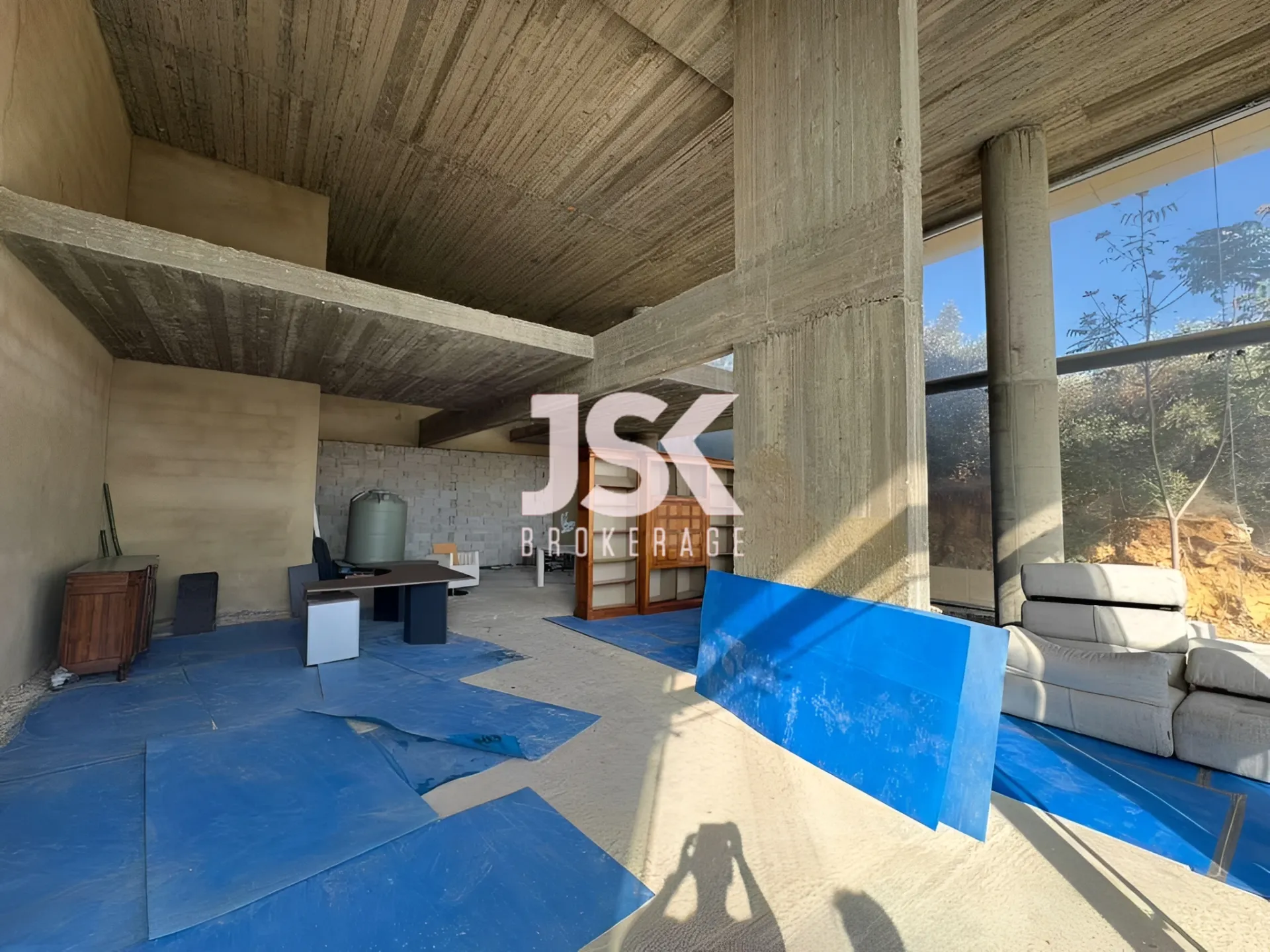 Commercial property for Rent in Mansourieh, Lebanon