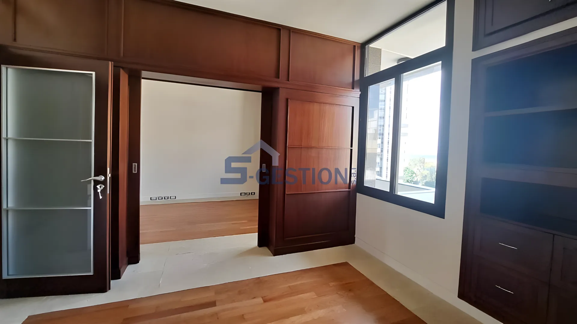 Office for Sale in Achrafieh