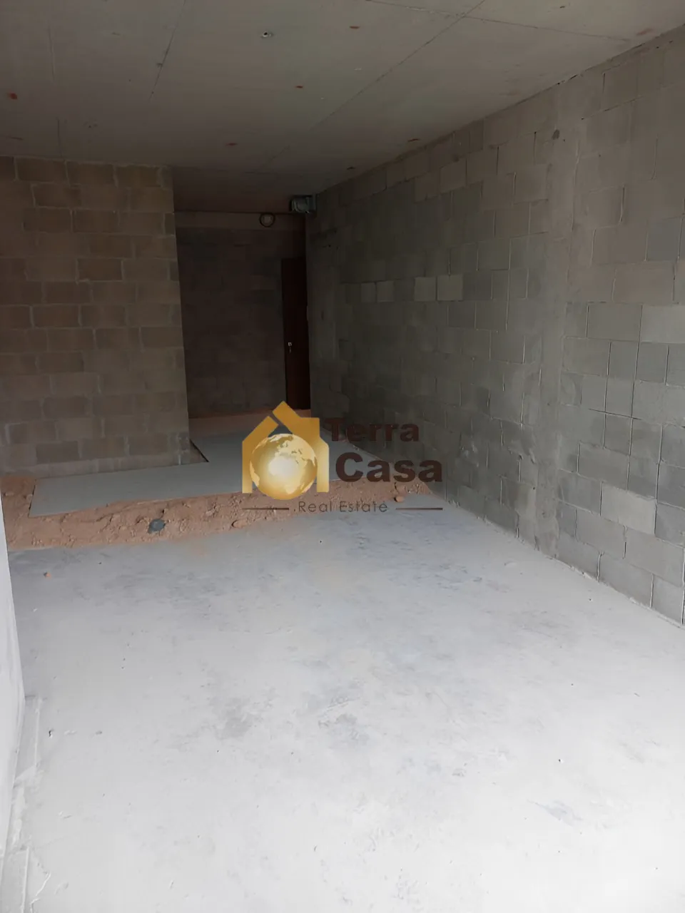Office for sale in Dekwaneh