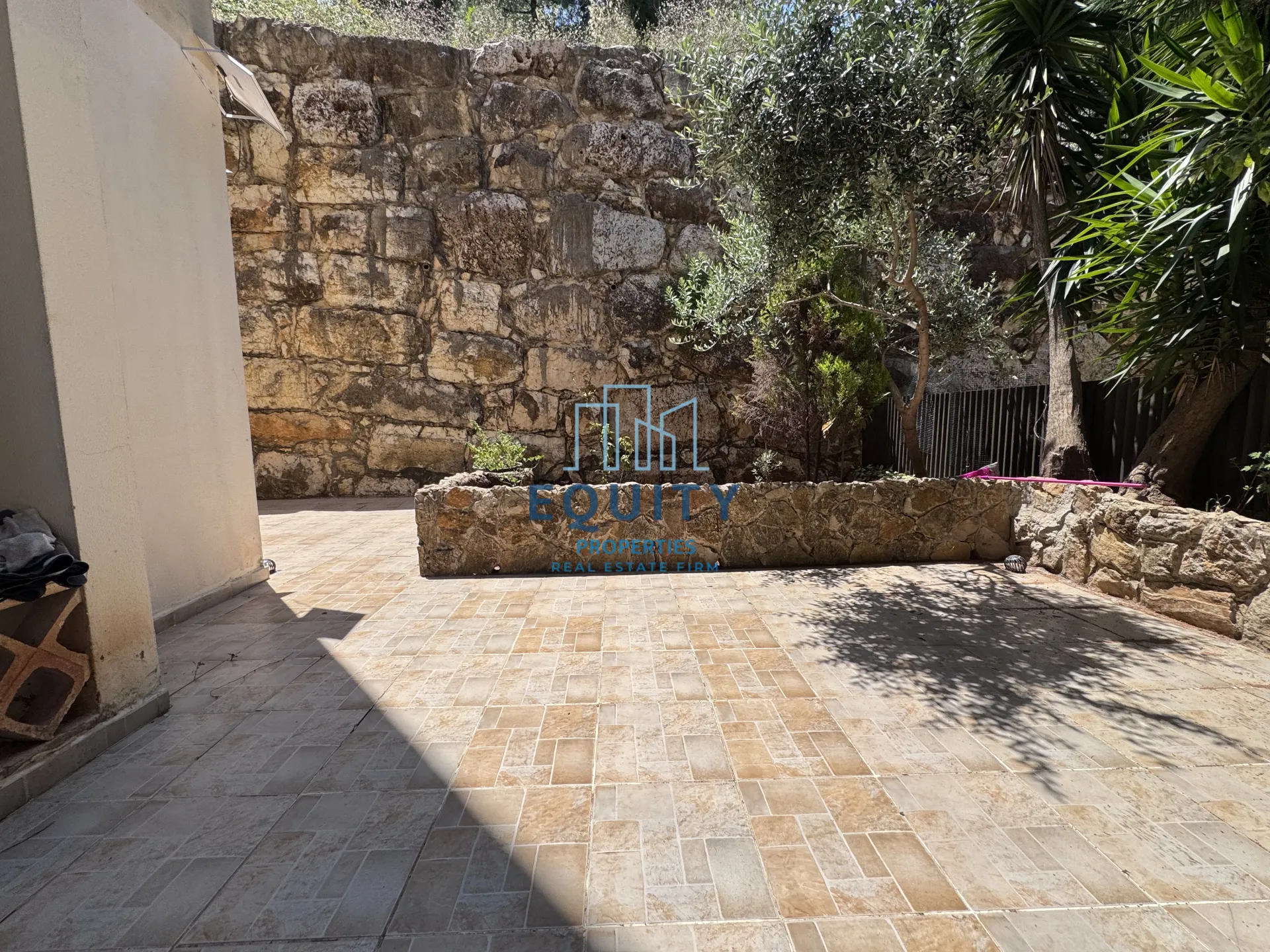 Apartment for sale in Bsalim