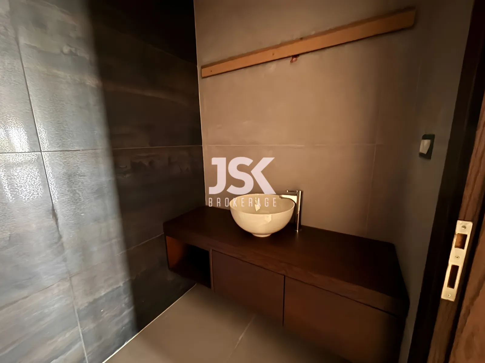 Apartment for Sale in Cornet Chahwan