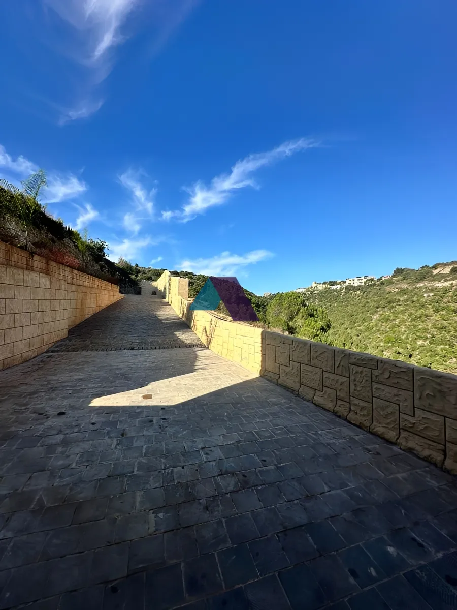 Villa for Sale in Aabrine