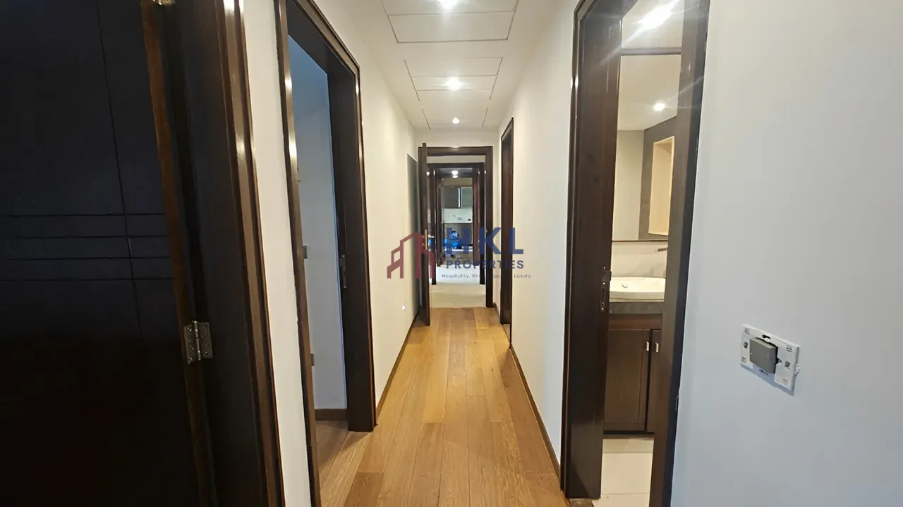 Apartment for rent in Clemenceau, Bayrut, Lebanon - 3 bed, 4 bath