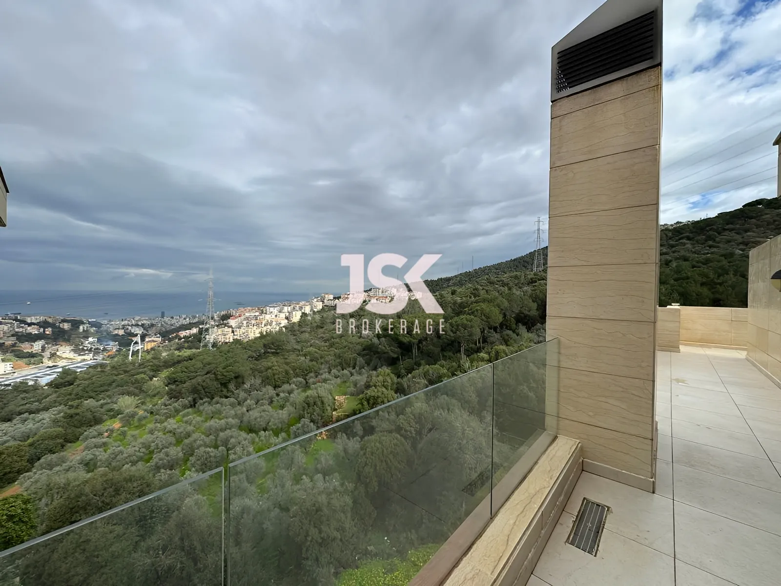 Apartment for Sale in Ain Saadeh