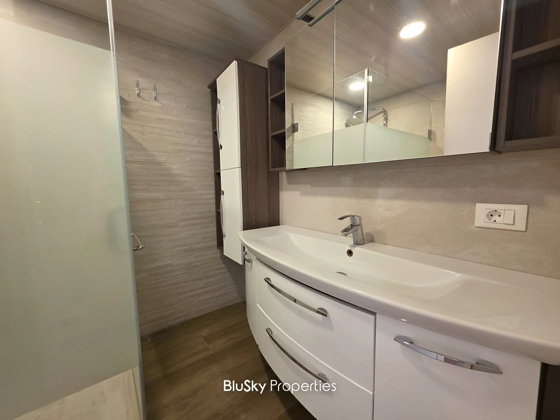 Apartment for rent in Ain saadeh, lebanon