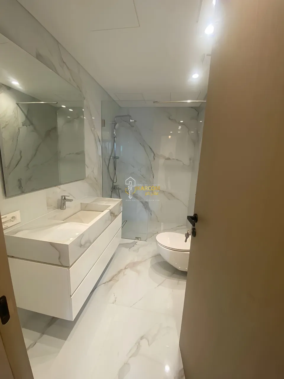Apartment for sale in Ramlet El Baida, Bayrut, Lebanon