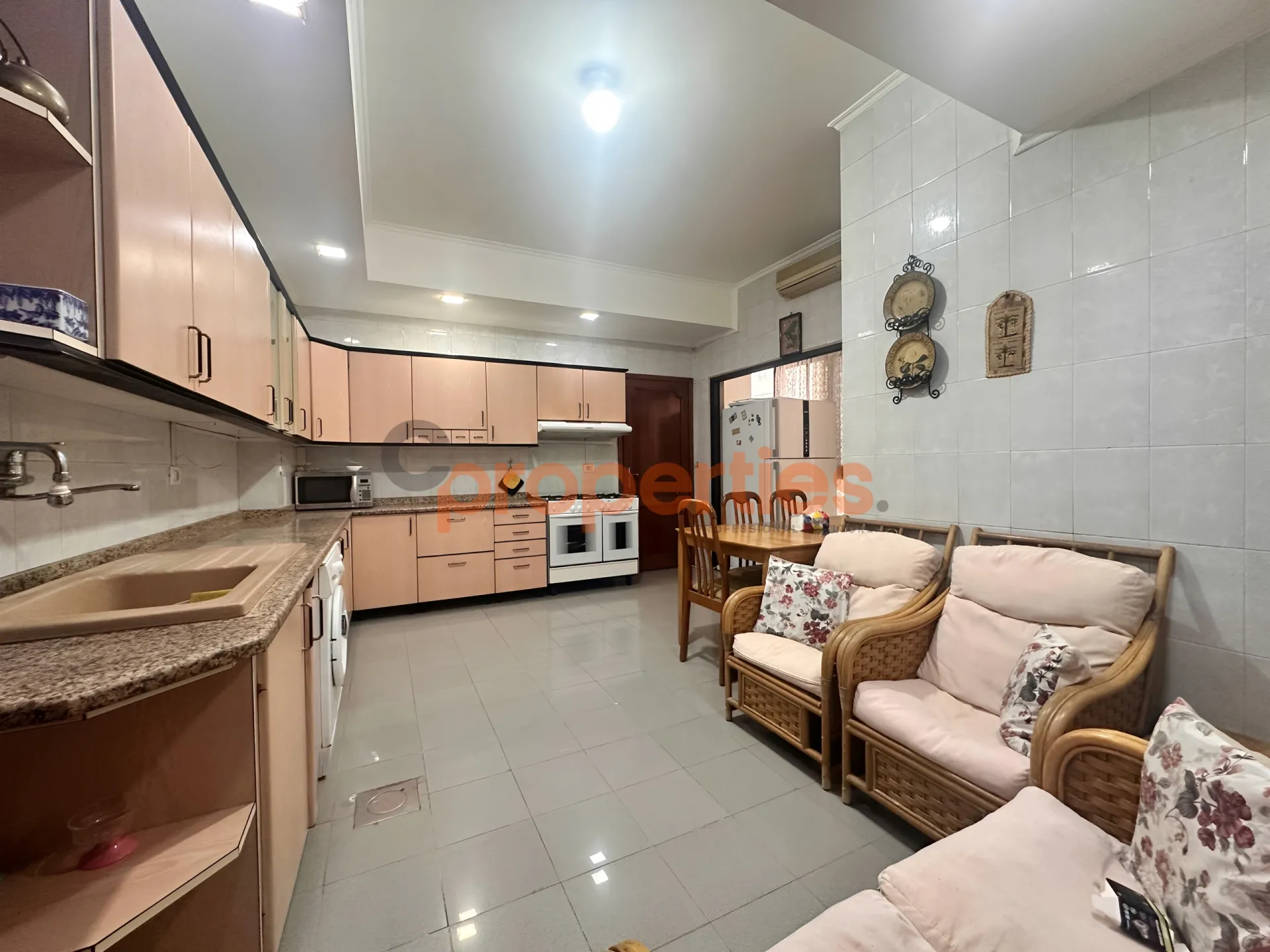 Apartment for Rent in Jnah