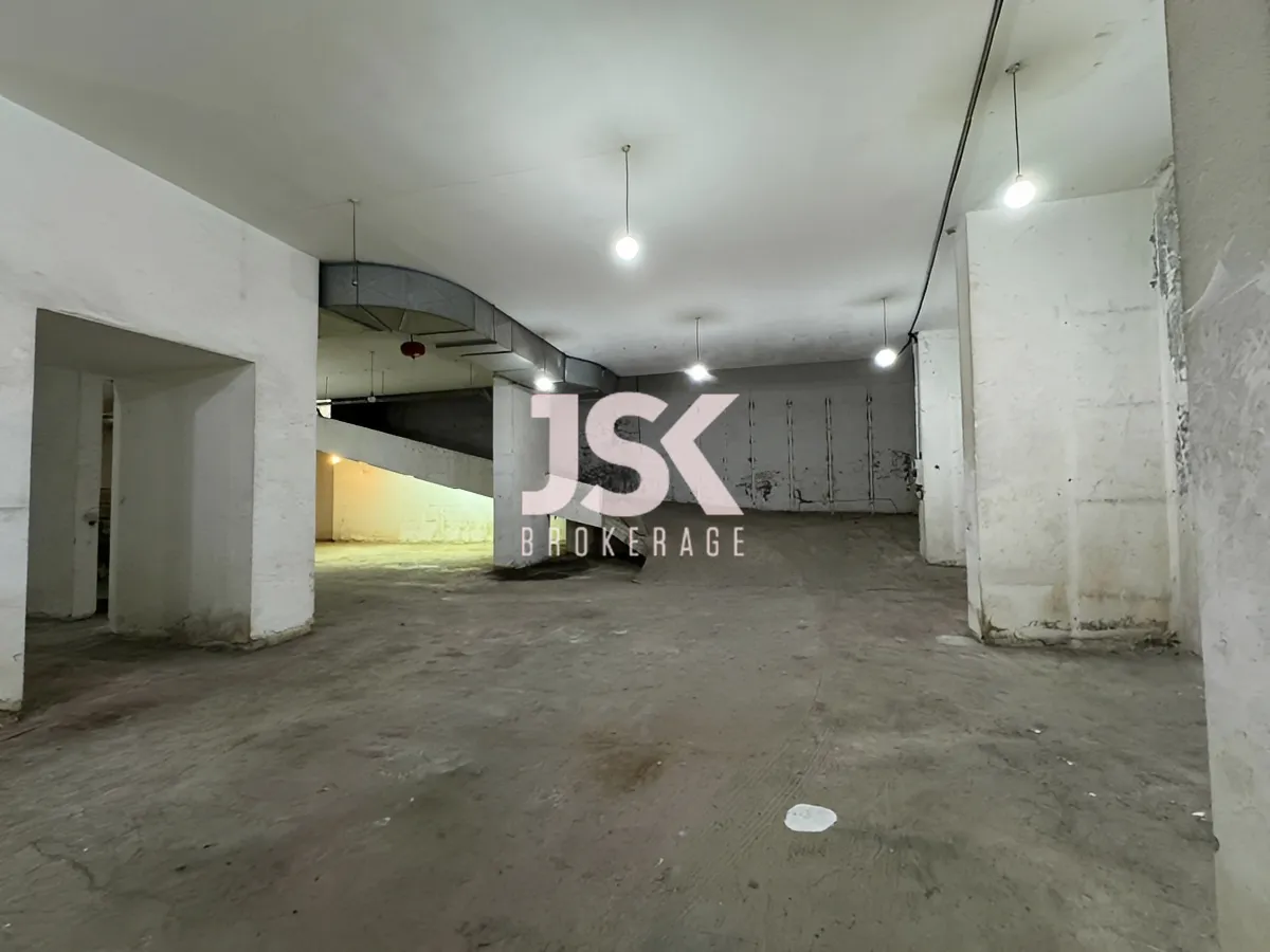 Warehouse for rent in Hazmieh